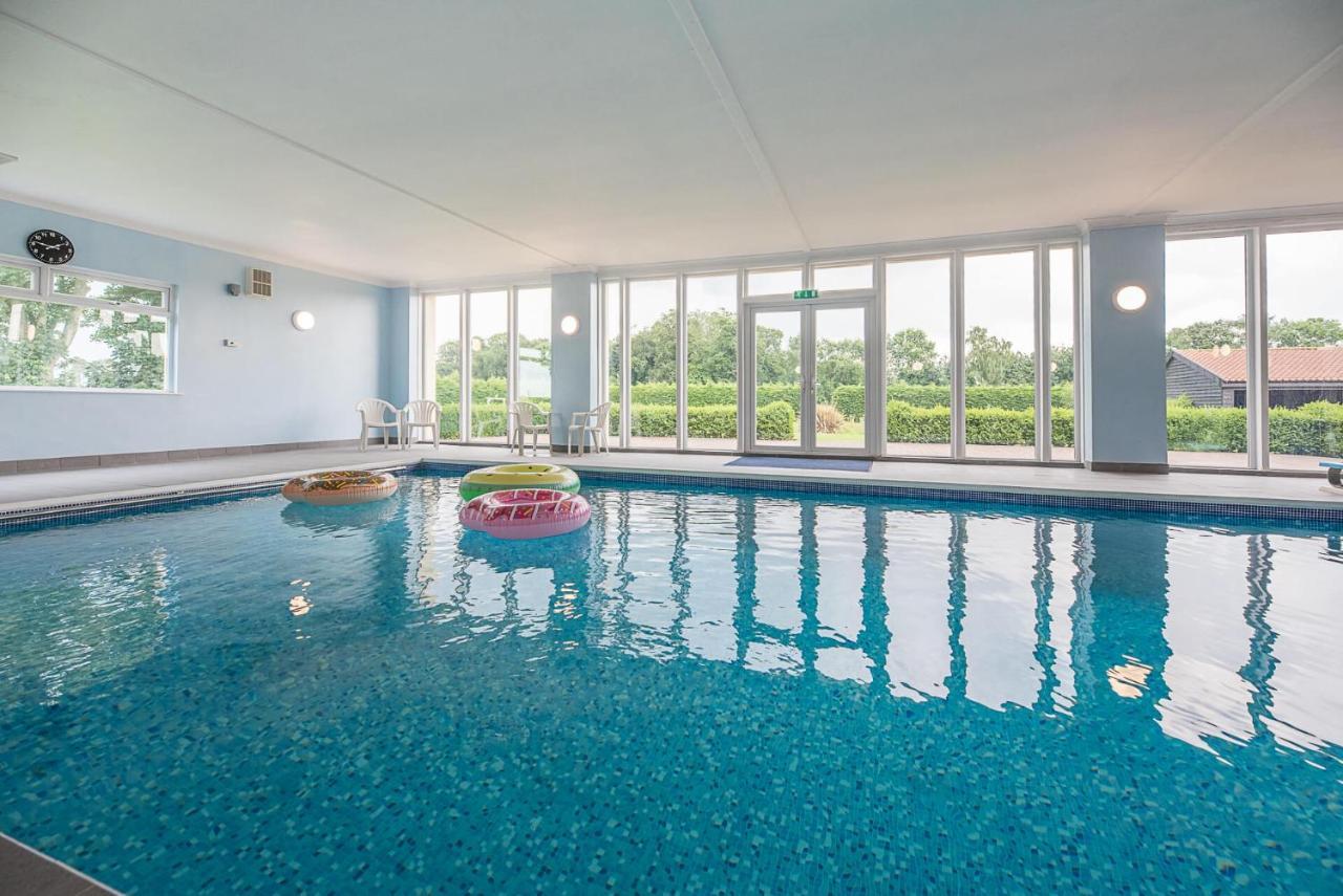 Grove Farm Bungalow With Swimming Pool, Dallinghoo Woodbridge Exterior photo